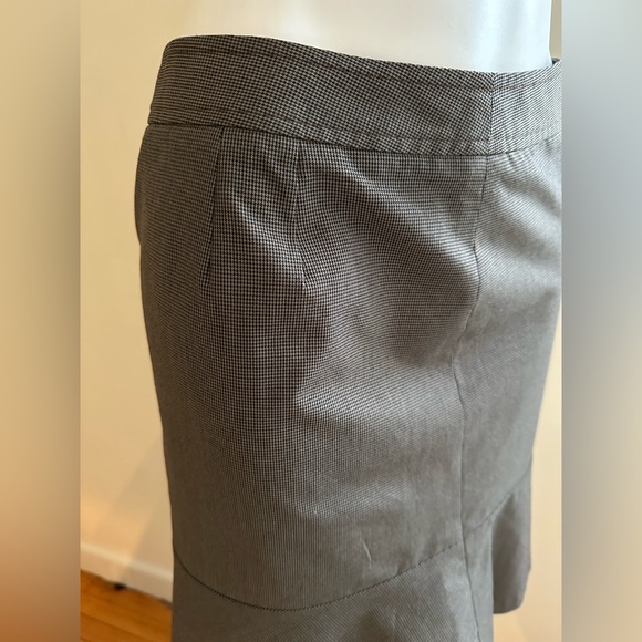 Loft Mini Black Brown Micro Dot Flared Hem Stretch Skirt SZ 2 - Picture 3 of 12